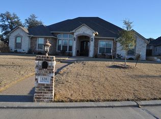 128 Stone Lake Dr, Woodway, TX 76712
