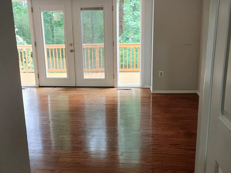 5468 Endicott Ln — Photo 6