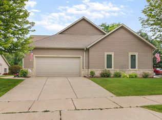 2303 Emslie Dr, Waukesha, WI 53188