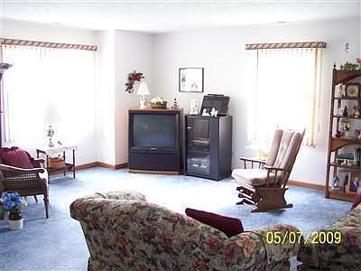 4th image of 200 Marion Dr
