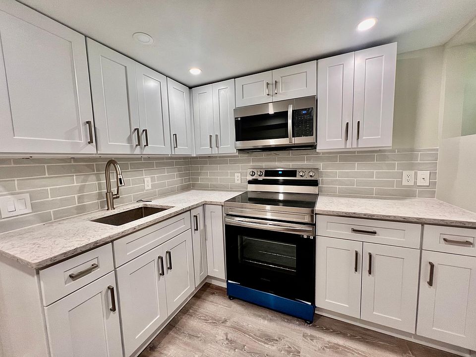 1st image of 152 Hutchinson Blvd #1