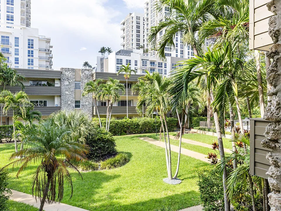 8335 SW 72nd Ave #205D