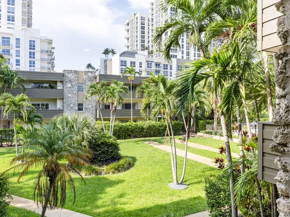 8335 SW 72nd Ave APT 205D, Miami, FL 33143