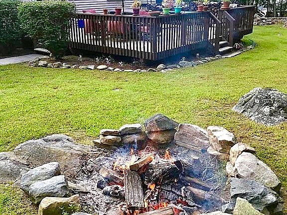Back yard fire pit and deck 