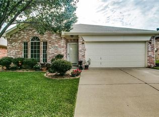 8716 Muir Dr, Fort Worth, TX 76244