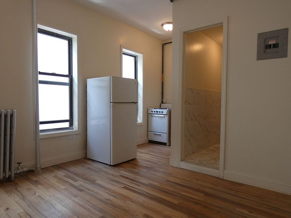 2nd image of 328 E 14th St APT 19