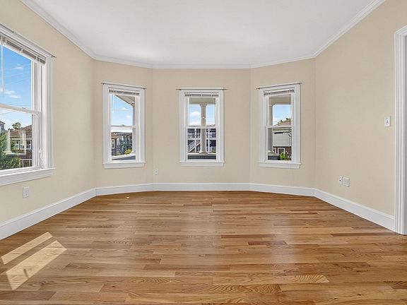 5th image of 22 Cypress St #1