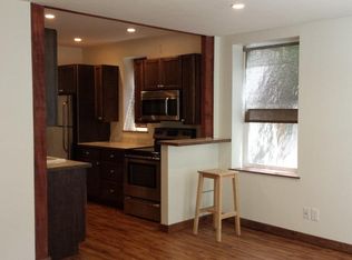 204 N 39th St UNIT A, Seattle, WA 98103