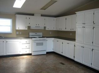 52264 Harrisburg Ln, Chesterfield, MI 48051