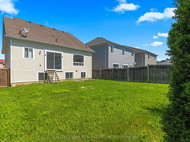 808 Oreilly Cres — Photo 30