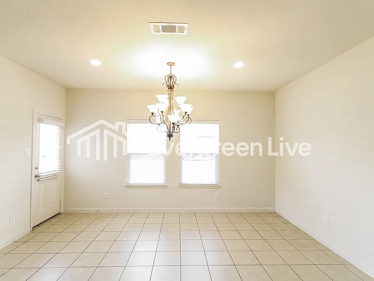 9435 Gold Mountain Dr — Photo 5