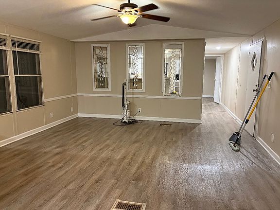 3rd image of 5433 Preston North Dr