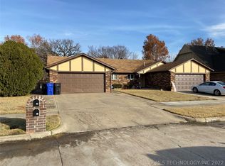 2320 W Galveston St, Broken Arrow, OK 74012