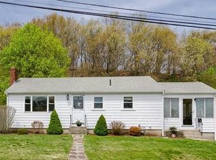 138 Hanian Dr, Weymouth, MA 02189