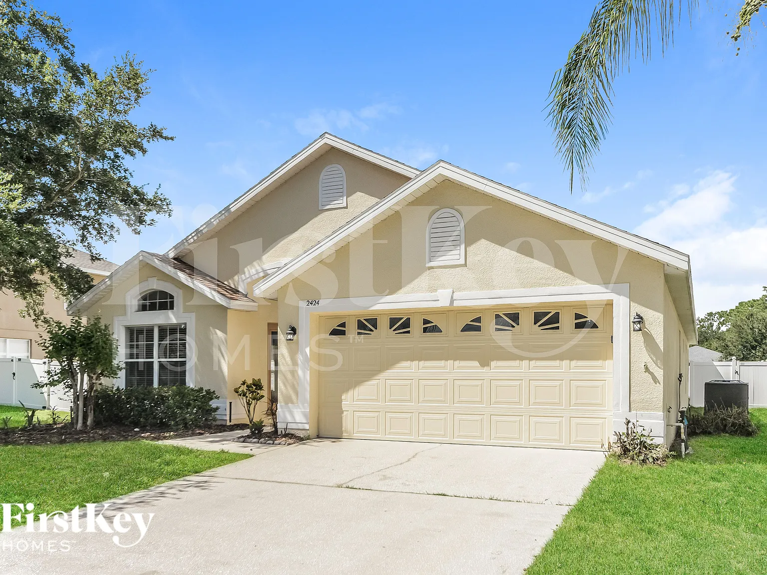 3 bed, 2.0 bath, 1695 sqft, $1,975 — Photo 2
