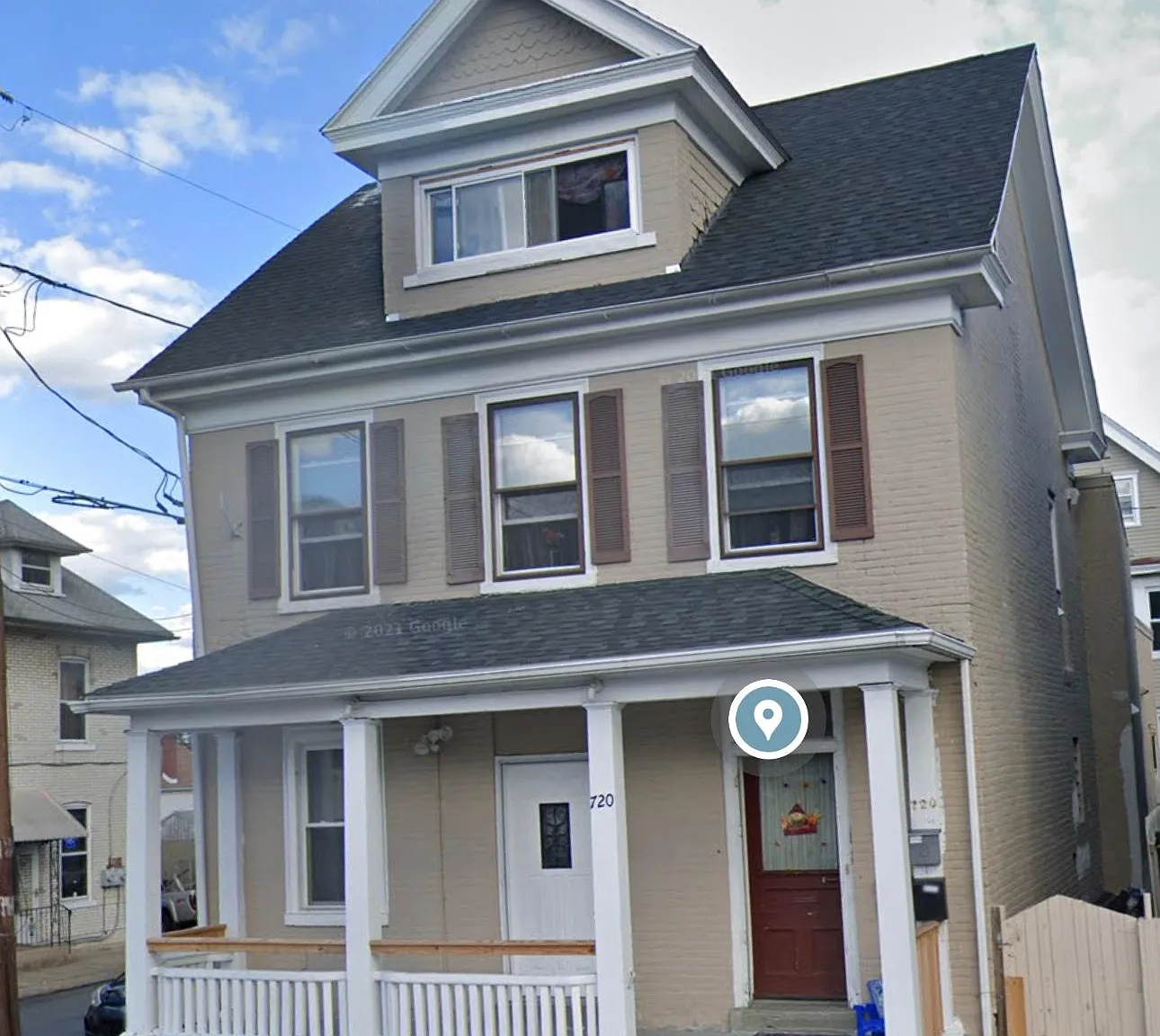 720 N New St — Photo 1