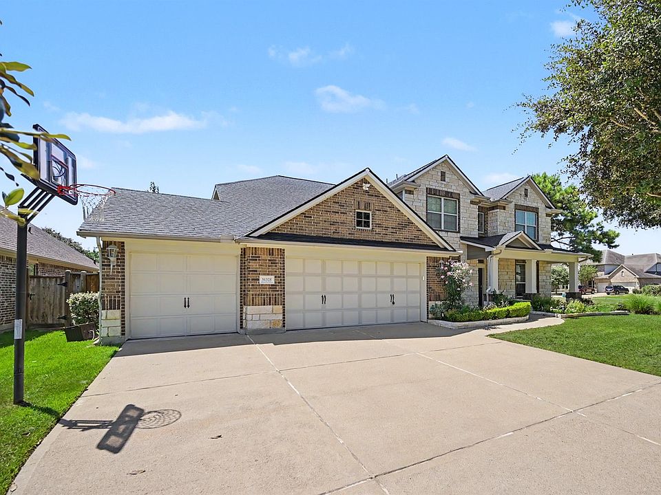 1st image of 31325 Riley Woods Ct