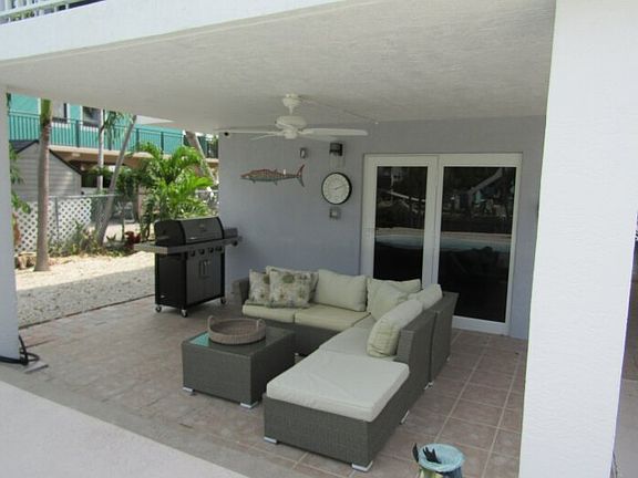 5th image of 838 Caribbean Dr E