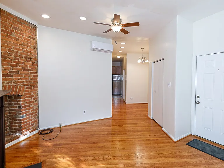 1434 Potomac Ave SE #4 — Photo 9