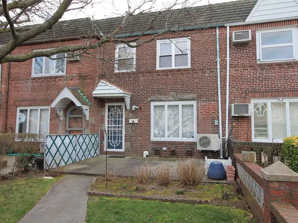 61-72 78th Street, Middle Village, NY 11379