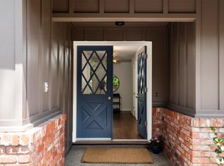 2910 Sherwood Dr, San Carlos, CA 94070