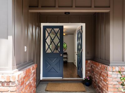 2910 Sherwood Dr, San Carlos, CA, 94070
