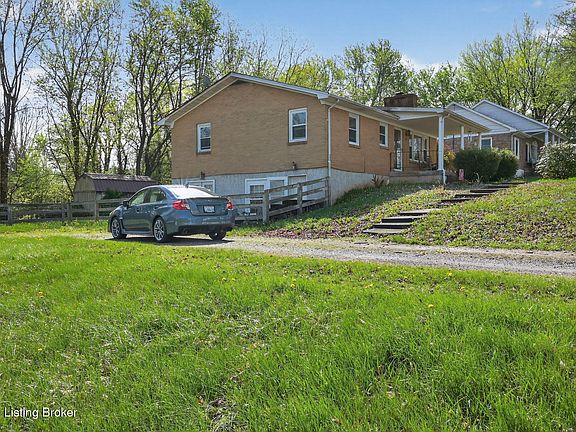 2nd image of 302 Exler Filburn Rd