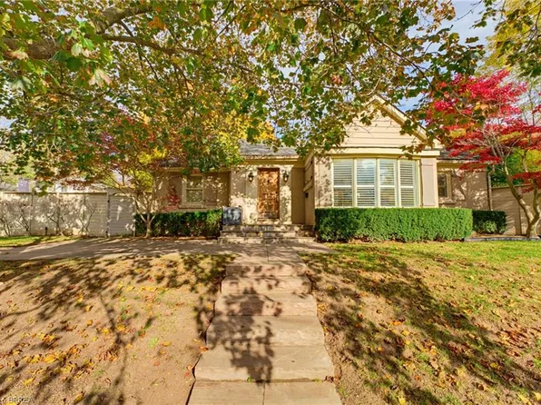 9 Riverview Dr, Brantford, ON N3T 5A6
