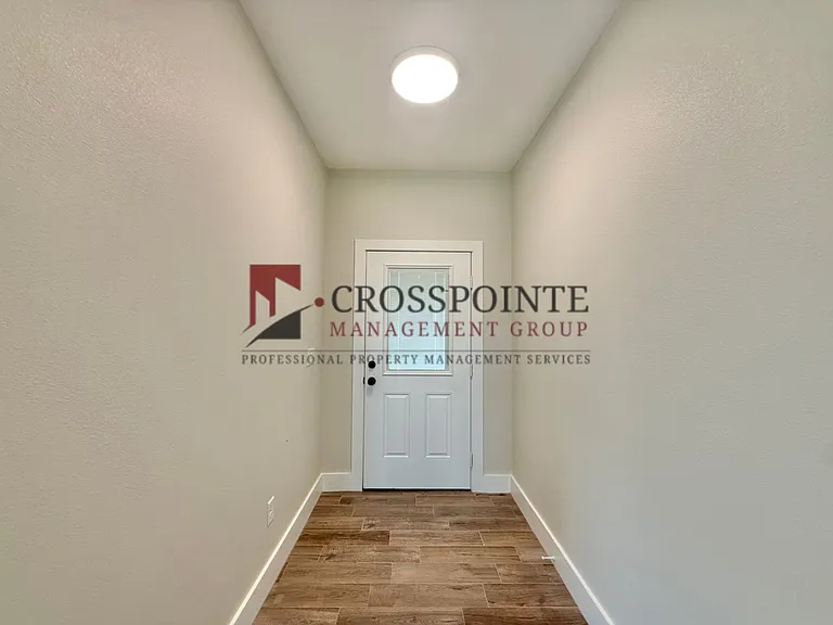 17430 Crossing Cir — Photo 20