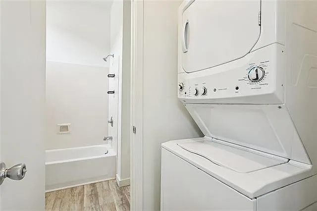 229 Lowerline St — Photo 9