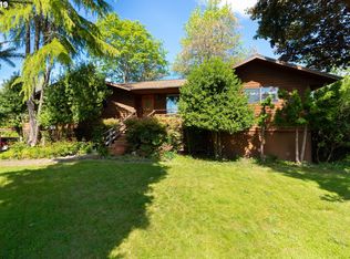 706 River Bend Rd, Roseburg, OR 97471