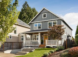 8236 SW 11th Ave, Portland, OR 97219