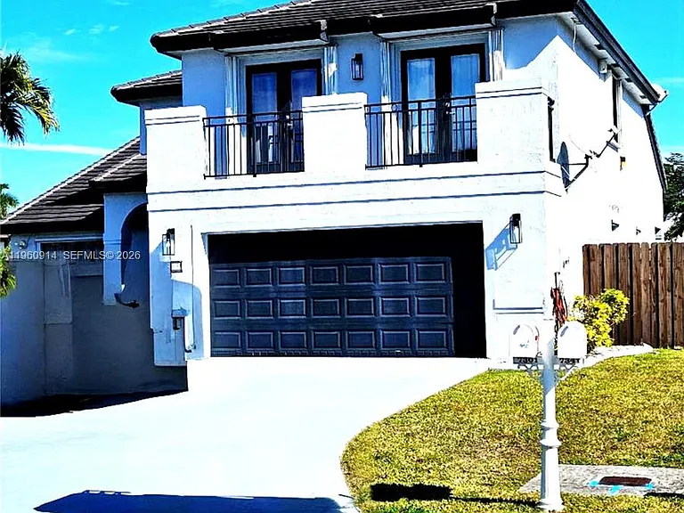7301 SW 159th Ave — Photo 3