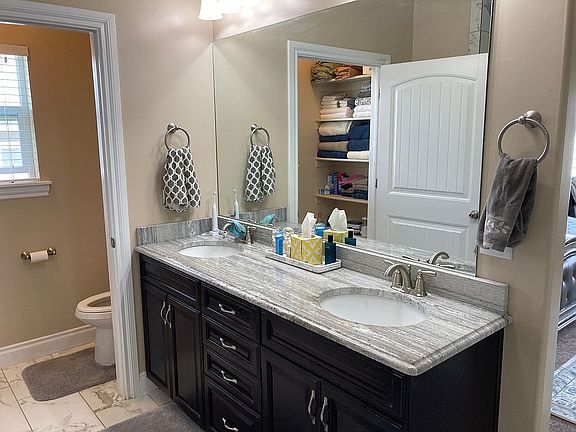 5th image of 7413 W Hall Crossing Dr