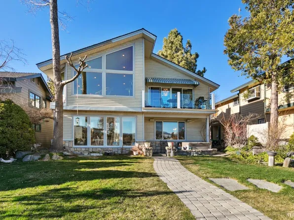 2020 Kokanee Way, South Lake Tahoe, CA 96150