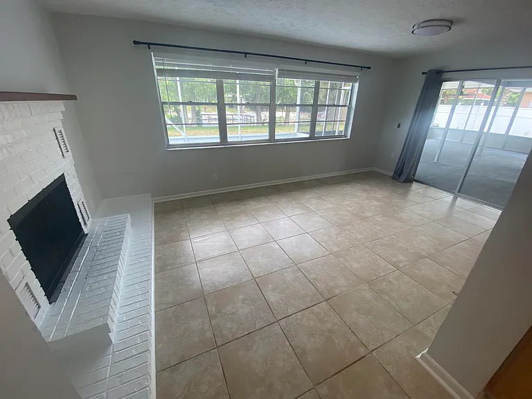 1317 Willow Rd — Photo 10