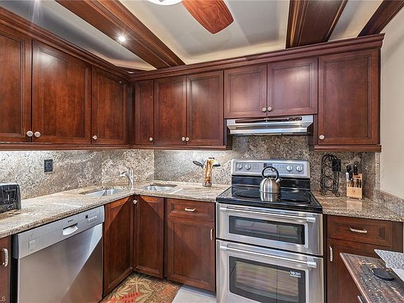 4th image of 380 Seaview Ct NW #1807