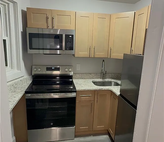 1701 Hanover Ave #2 — Photo 3