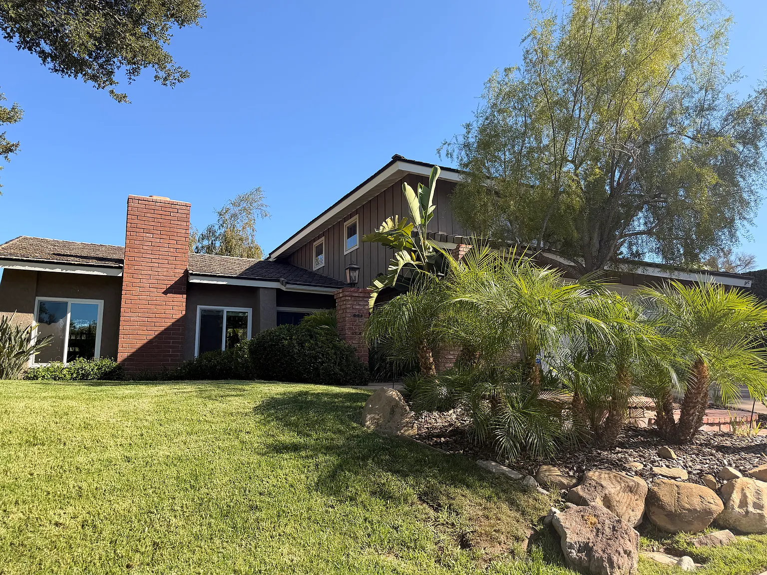 5 bed, 2822 sqft, $7,000 — Photo 1