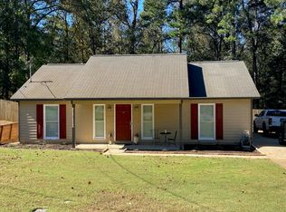 284 Lee Road 885, Phenix City, AL 36870