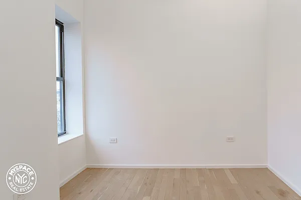 Rented by MySpaceNYC | media 26