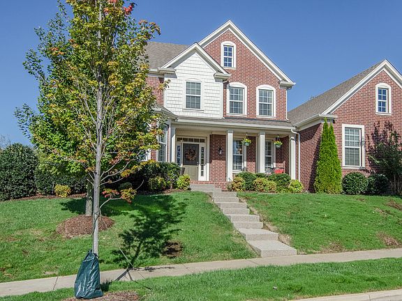 3rd image of 424 Lena Ln