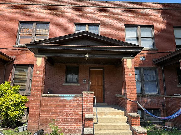 2nd image of 1422 Lewis St APT 4