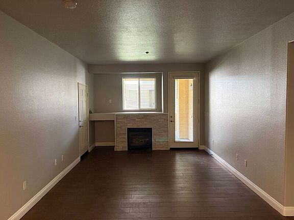 4th image of 41410 Juniper St Unit 112