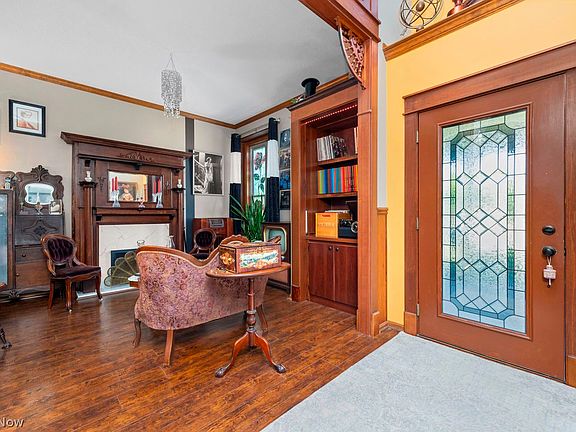 3rd image of 5315 New Haven Ct