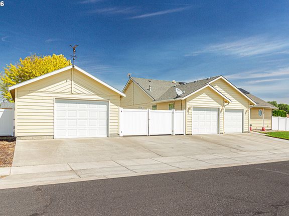 2nd image of 710 W Sandpiper Ave