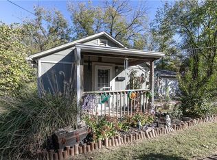 131 N Garfield Ave, Bonner Springs, KS 66012