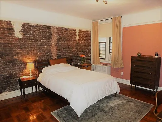 Sold by Corcoran | media 28