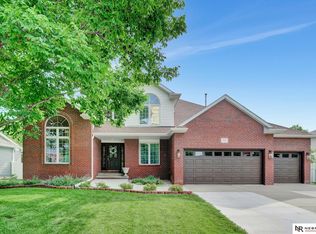 5820 S 88th St, Lincoln, NE 68526