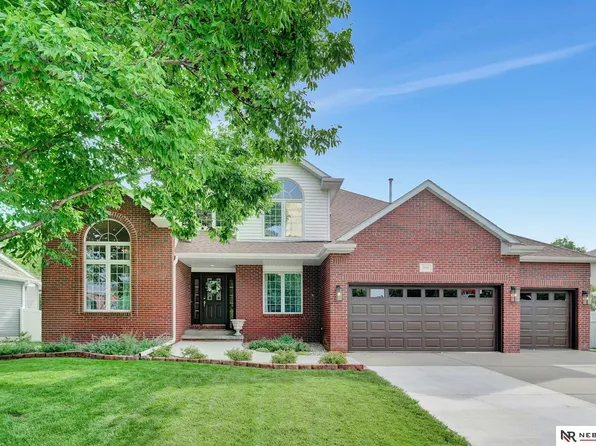 5820 S 88th St, Lincoln, NE 68526